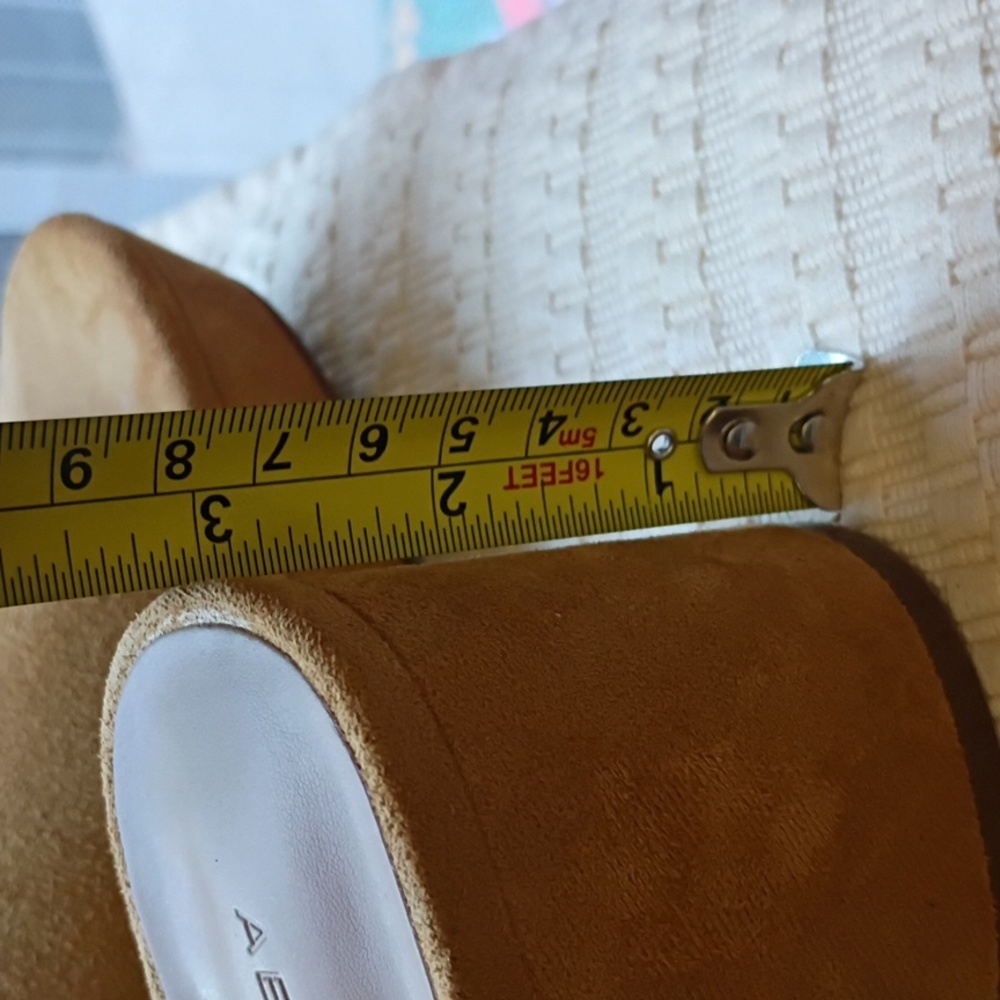 NWT.Tan Suede Block Heel Mules.Size 9.5 - Picture 8 of 10